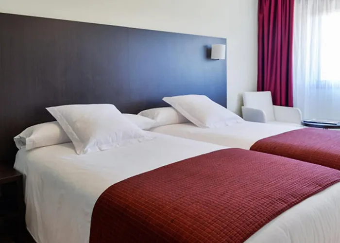 Hotel Santiago Apostol 3*