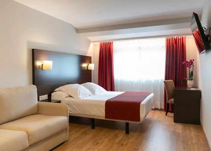 Santiago Apostol Hotel Castrofeito